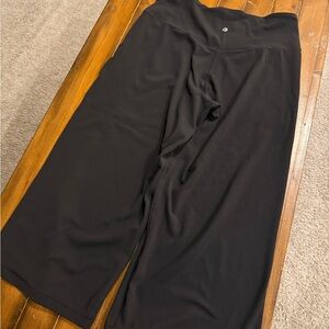 lululemon athletica Black Wide-Leg Cropped Pants